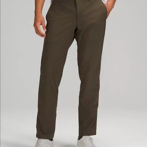 Lululemon Olive Commission Warpstreme “Athletic cut”, 32x34